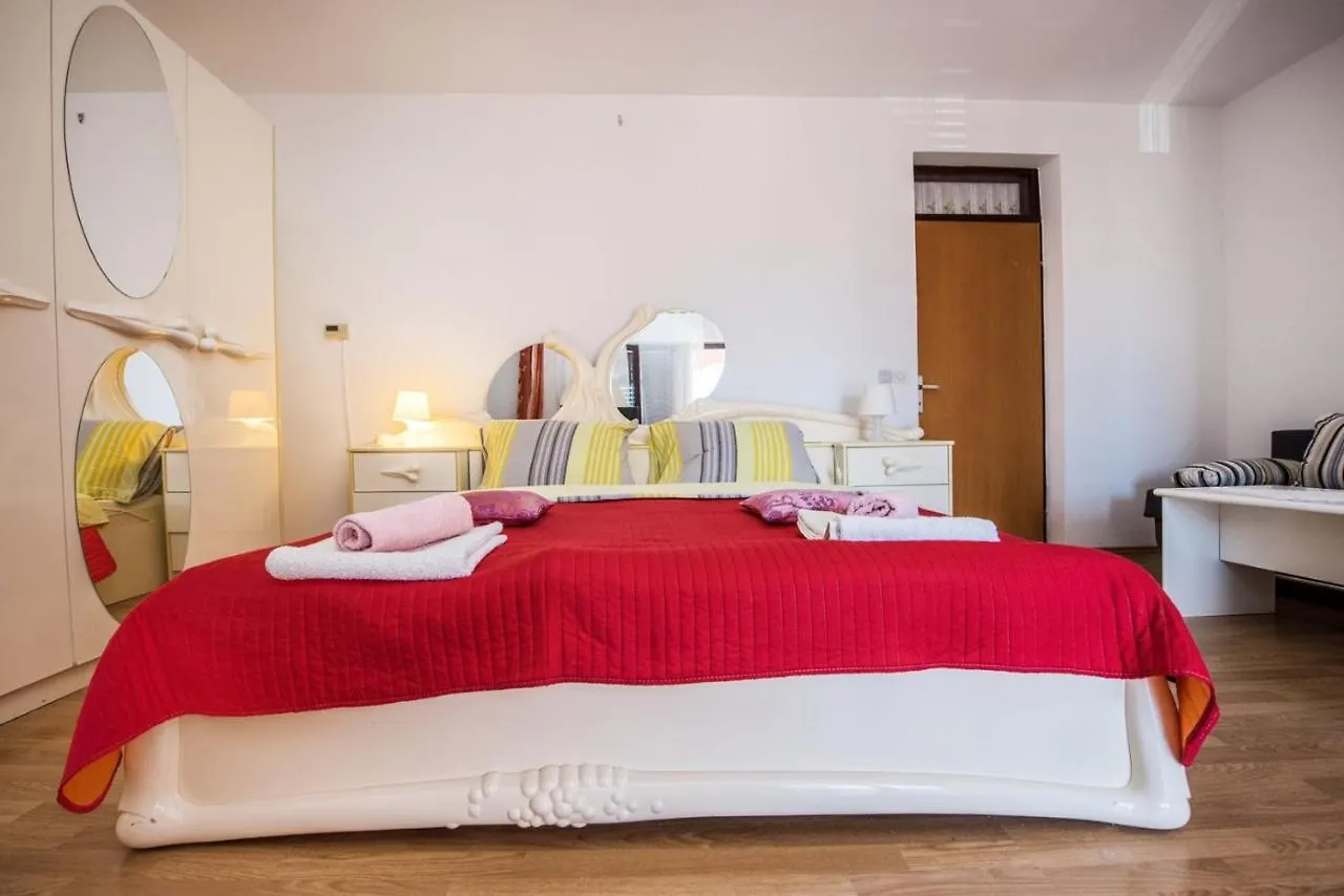 Casa de hóspedes Two Bed Rooms Fortuna Near The Beach Poreč