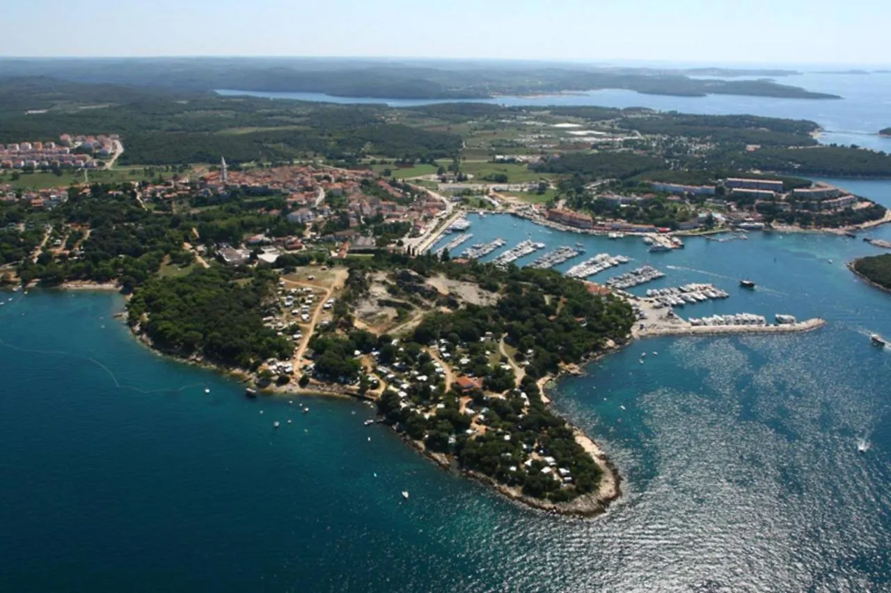 Two Bed Rooms Fortuna Near The Beach Poreč Croácia