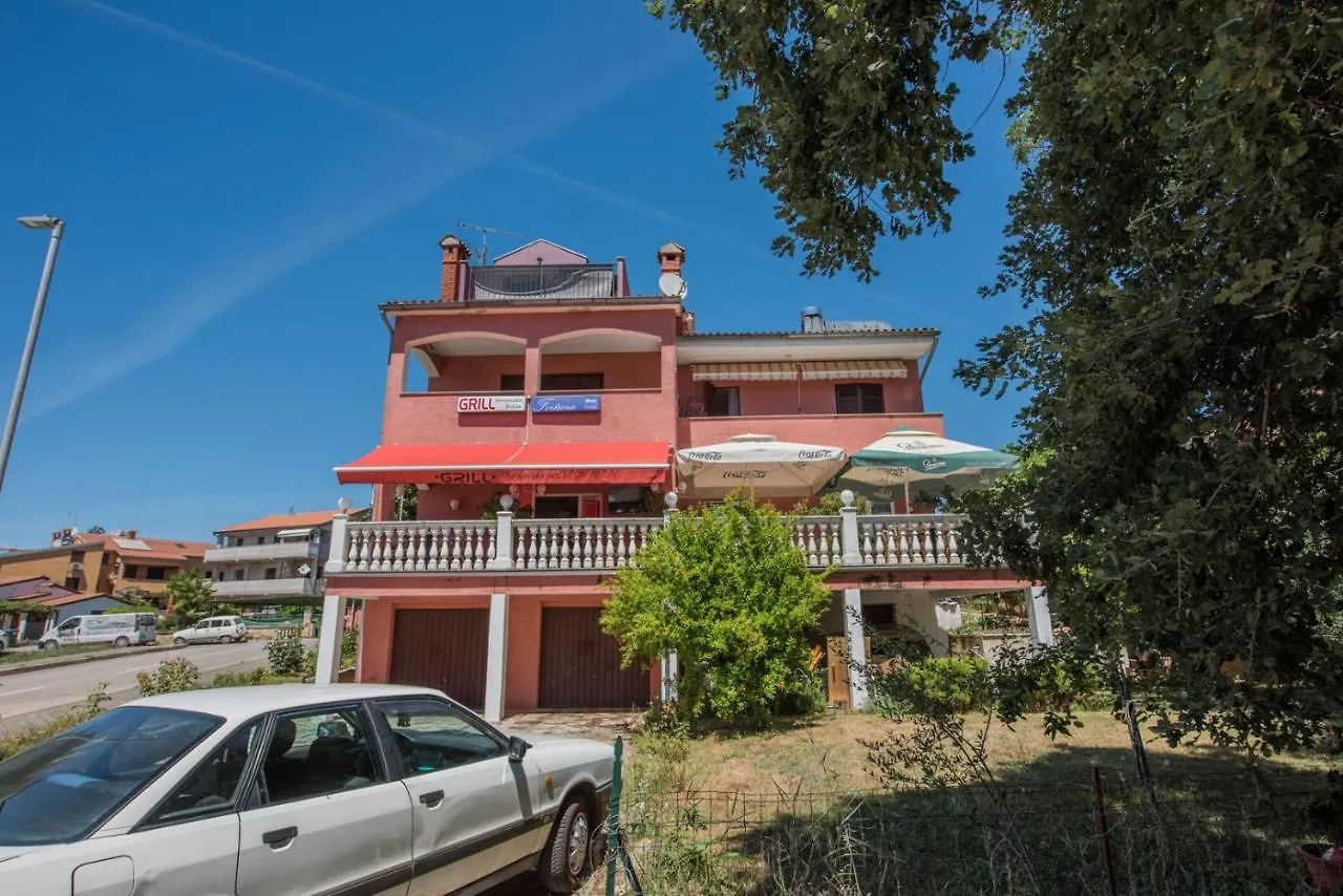 Two Bed Rooms Fortuna Near The Beach Πόρετς
