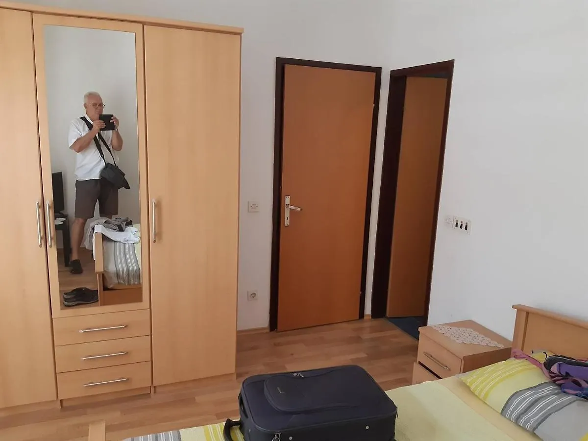 Two Bed Rooms Fortuna Near The Beach Poreč 3*,