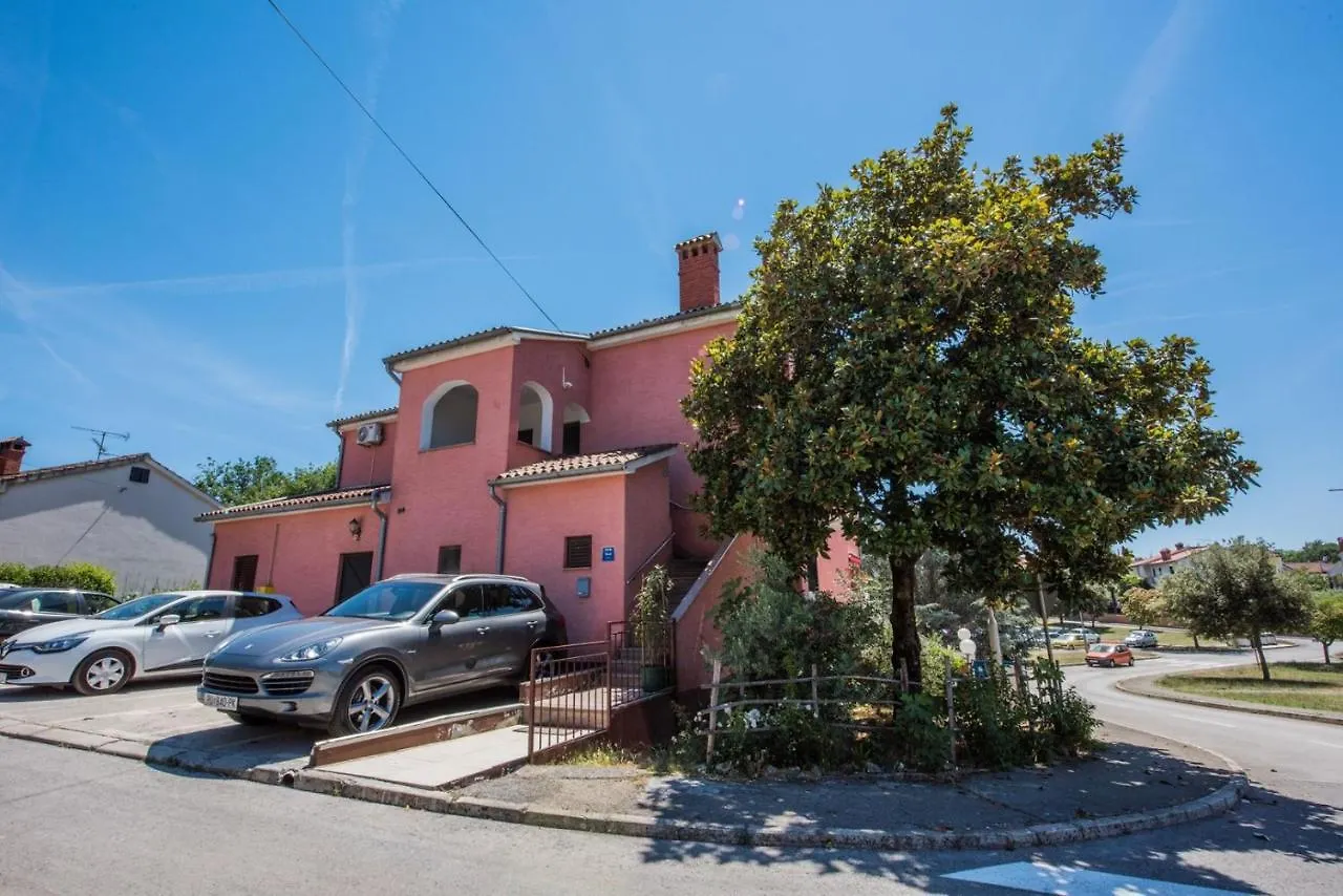Two Bed Rooms Fortuna Near The Beach Poreč Pensjonat