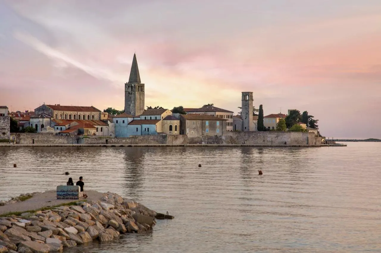 Two Bed Rooms Fortuna Near The Beach Poreč Chorwacja