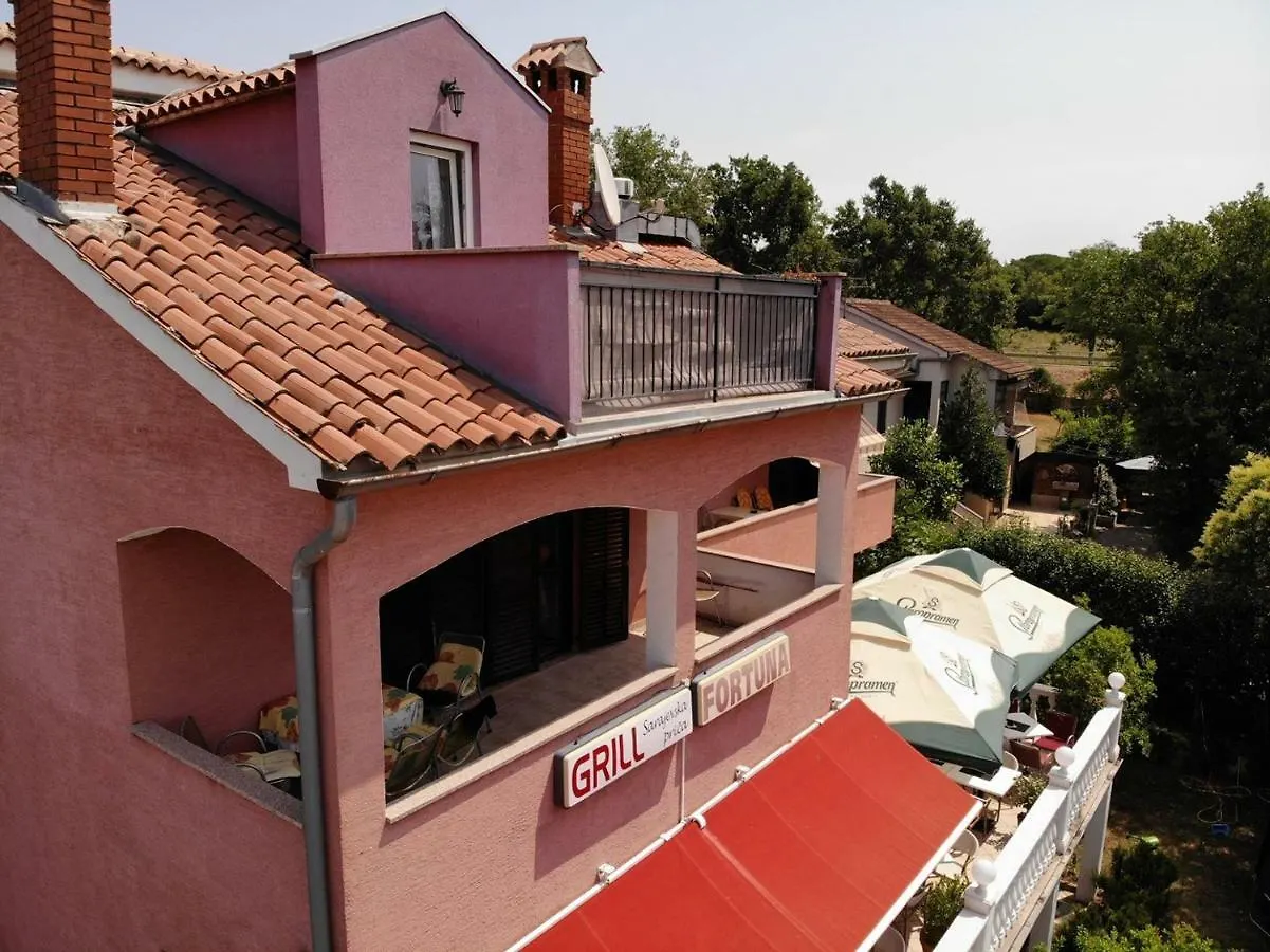 Two Bed Rooms Fortuna Near The Beach Poreč Chorwacja
